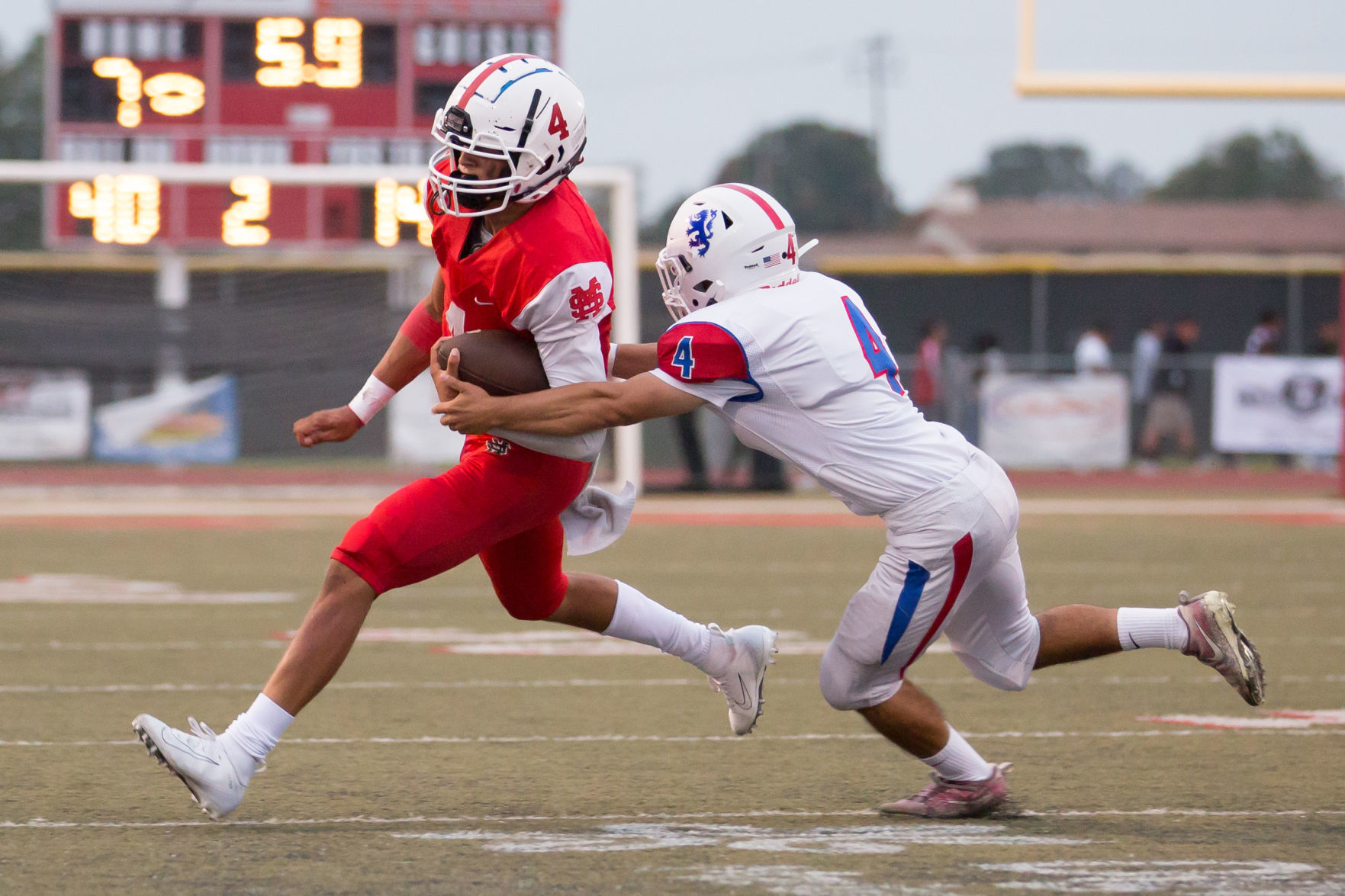 083019 Santa Maria San Marcos Football 08.jpg